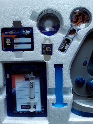 MICROSCOPIO  INFANTIL CON ACCESORIOS  