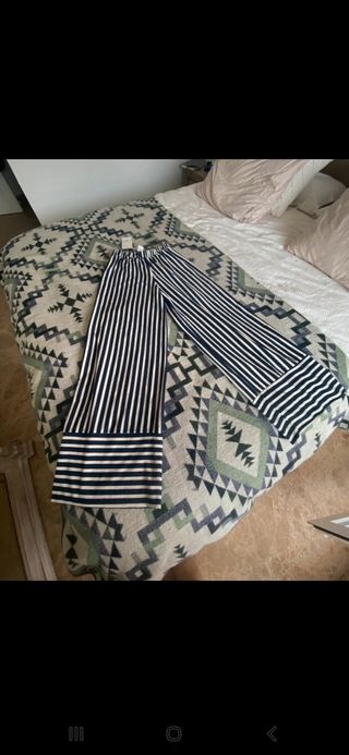 Pantalon ancho Zara 