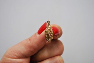 Pendientes antiguos de oro con estuche 