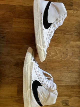 Nike Blazer Mid '77 - Blancas y Negras VERDADERAS