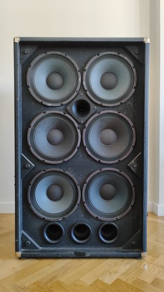 Amplificador Ampeg SVT-3 Pro USA + 610 HLF Classic