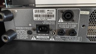 Amplificador Ampeg SVT-3 Pro USA + 610 HLF Classic