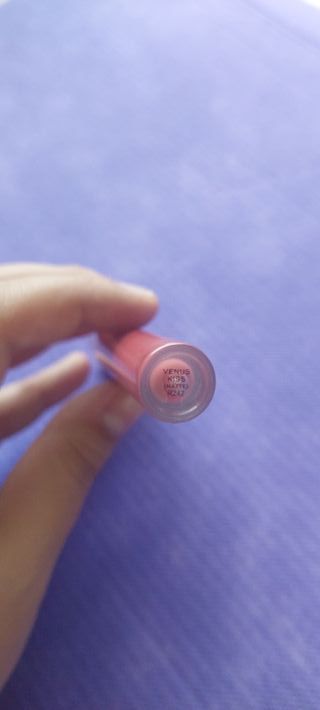 Pintalabios rosa y aceite labial lip oil cereza