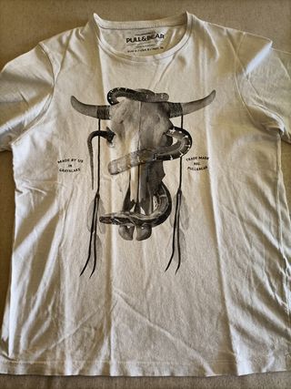 2 camisetas Pull Bear. Talla S. Negra blanca