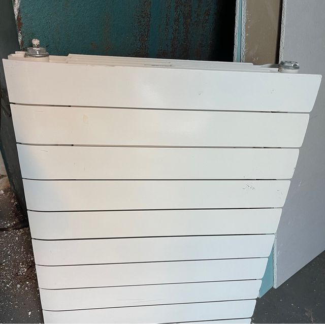 Deposito para gasoil 1000 litros. 5 radiadores