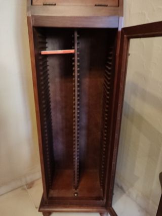 Mueble de teca, librero-CD