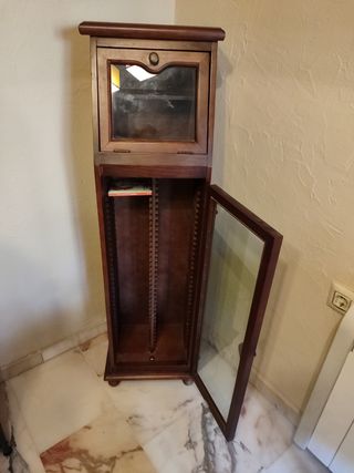 Mueble de teca, librero-CD