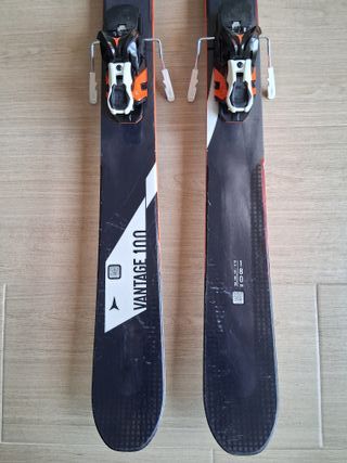 Tablas de esquí con fijaciones