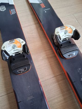 Tablas de esquí con fijaciones