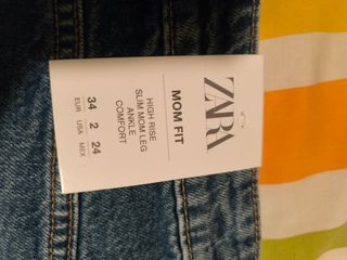 Jeans Zara Mom Fit tiro alto 34