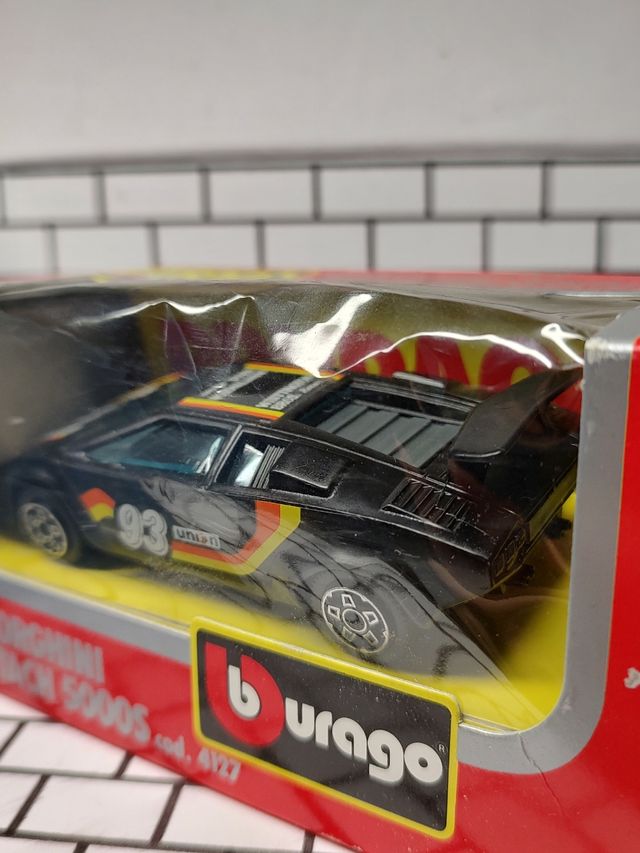 Bburago Lamborghini Countach 5000S 1:43