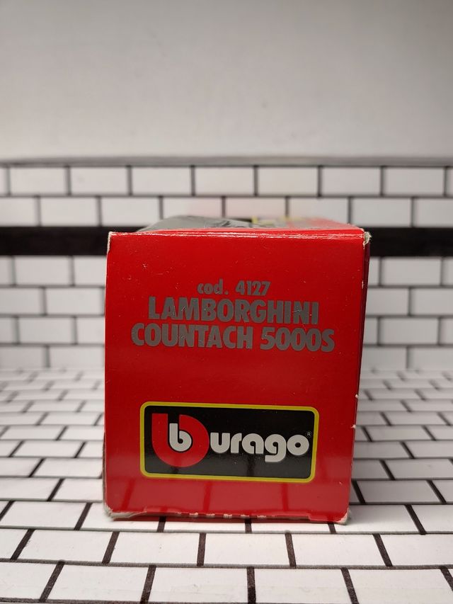 Bburago Lamborghini Countach 5000S 1:43