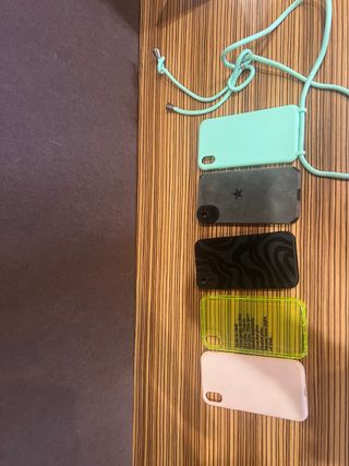 5 custodie per iPhone XR - Assortite