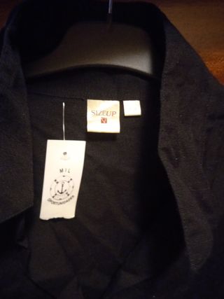 Camisa negra manga corta