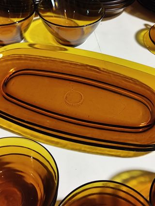 Vajilla ámbar vintage (112 piezas)