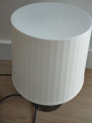 Lampara mesita noche ikea