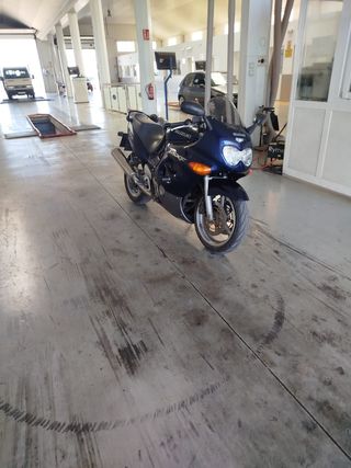 Suzuki GSX-F 750 (año 2000) - 34000km - ITV 2025