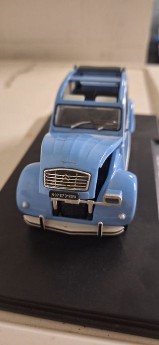 Modellino Citroen 2cv "1976"