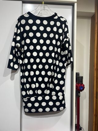 Vestido lunares blanco y negro