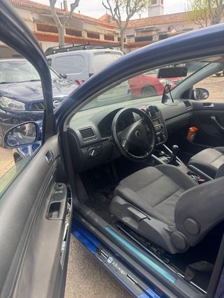 Volkswagen Golf 2004