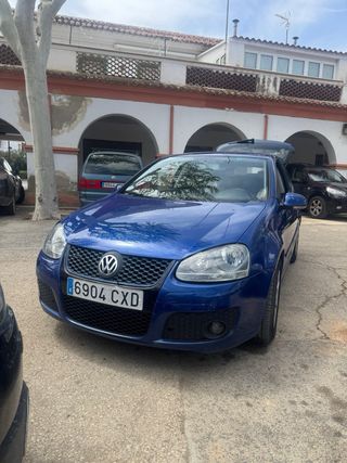Volkswagen Golf 2004