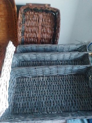 Lote de 7 cestas mimbre.