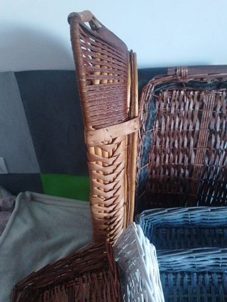 Lote de 7 cestas mimbre.