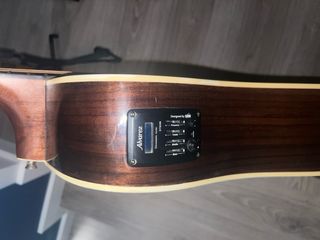 Guitarra Acústica Álvarez