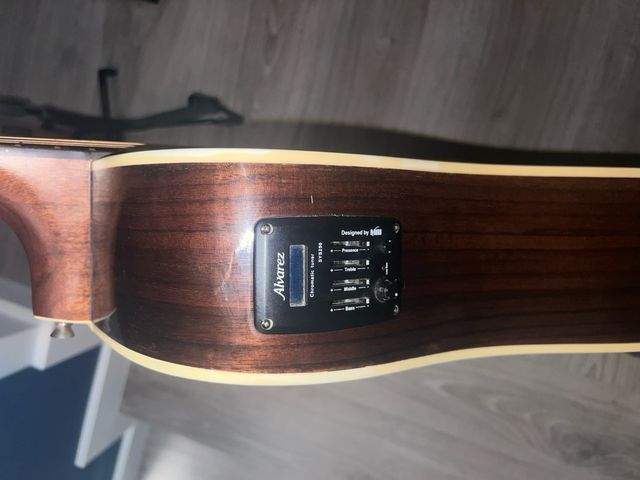 Guitarra Acústica Álvarez