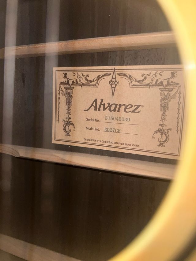 Guitarra Acústica Álvarez