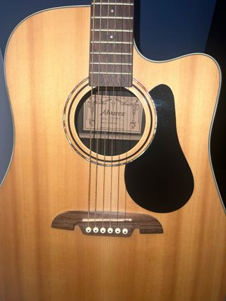 Guitarra Acústica Álvarez