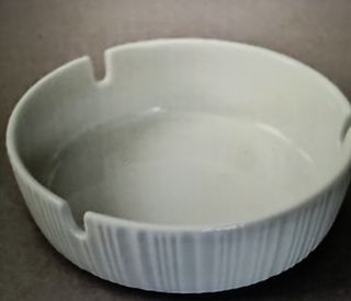 Cenicero y 3 Platitos Porcelana Alemana Año 1962.