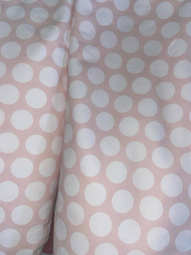 Cojín lactancia lunares rosa