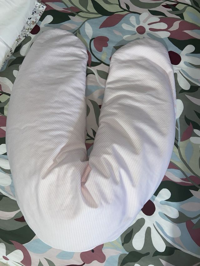 Cojín lactancia lunares rosa