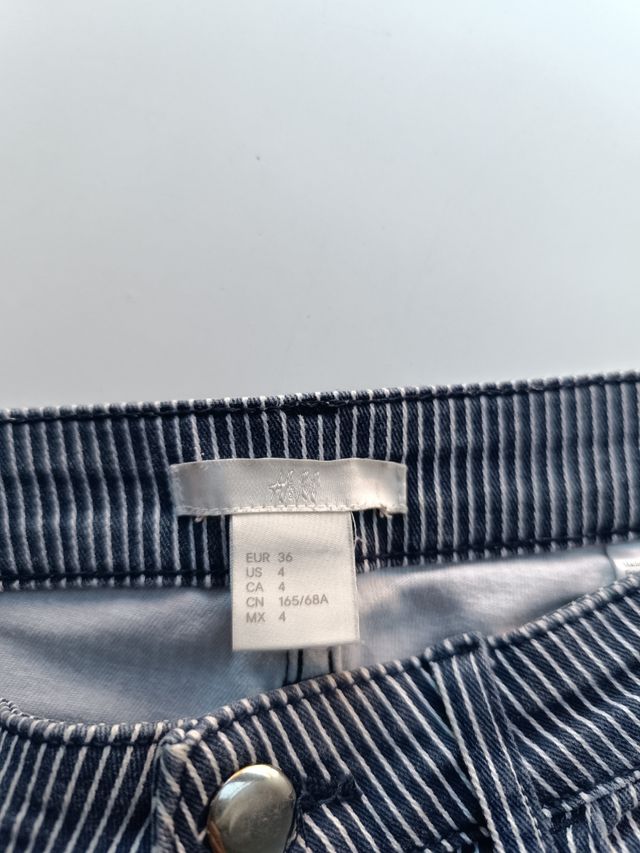Pantaloncini a righe H&M
