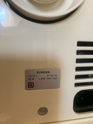 Maquina de coser singar samba 1