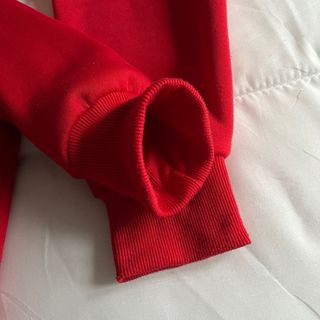 SUDADERA ROJA CON CAPUCHA Talla S/34-36