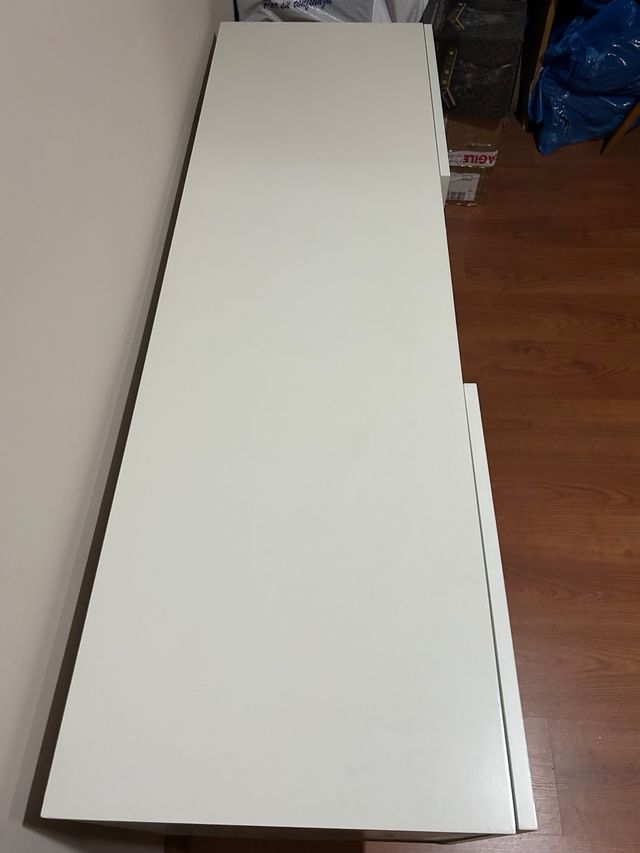 Aparador blanco y madera - Decoración