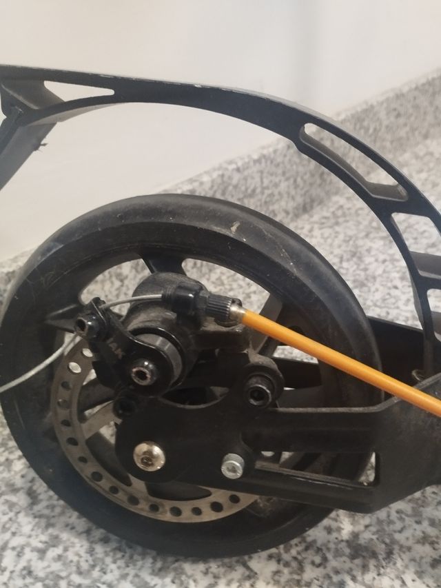 Patinete Apolo con freno de disco