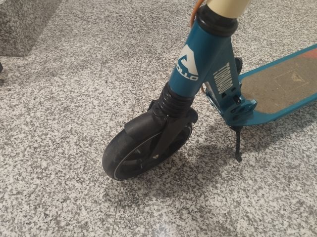 Patinete Apolo con freno de disco