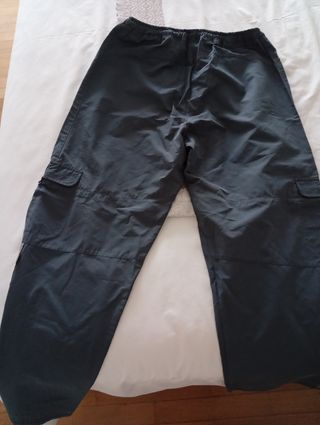 Pantalón Adidas gris - chándal. Talla L US