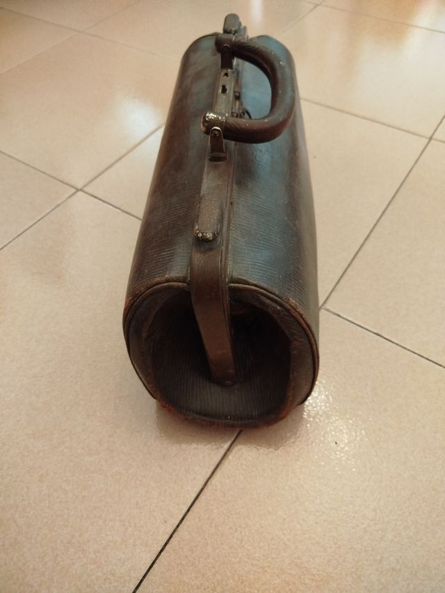 Maletín médico antiguo