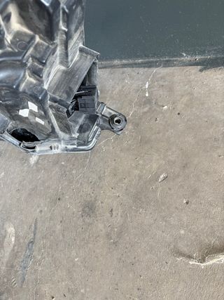 Faro izq passat b8