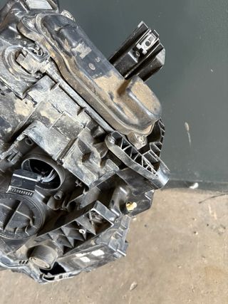 Faro izq passat b8