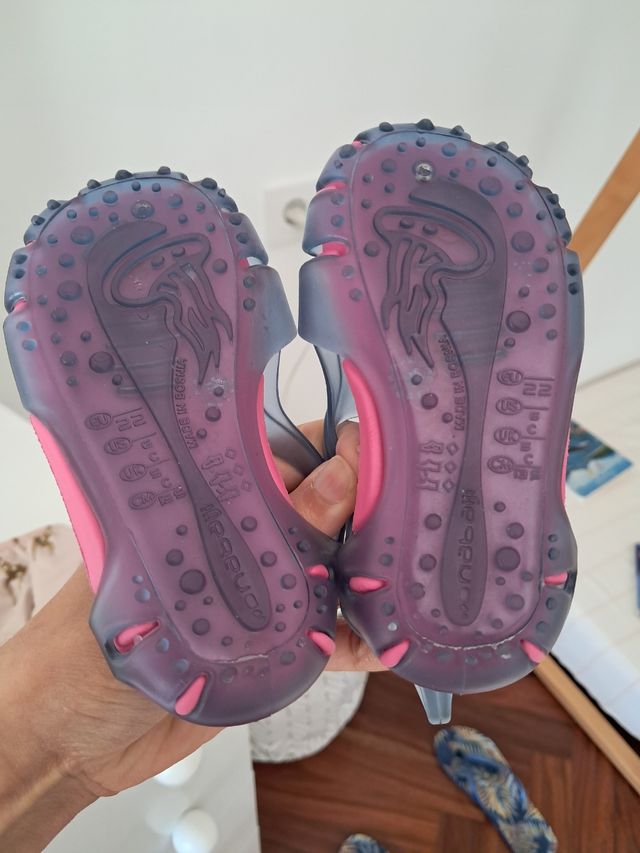 Bañadores bebé + chanclas