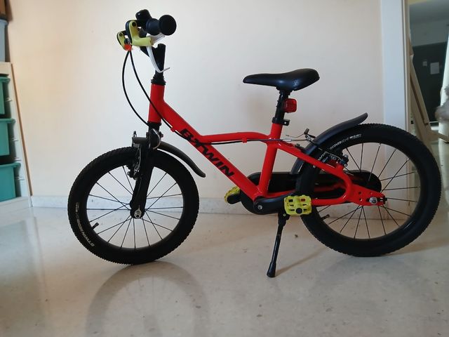 Bicicleta infantil BTWIN 16" roja