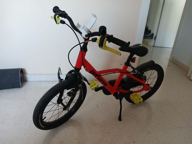 Bicicleta infantil BTWIN 16" roja