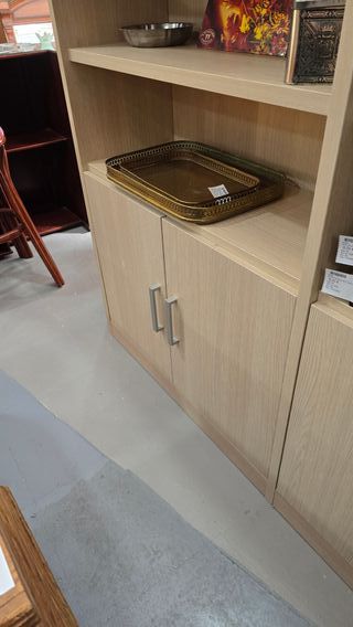 LIBRERÍA MADERA CON PUERTAS