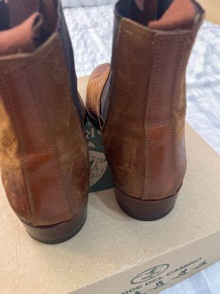 botas camperas marron. 