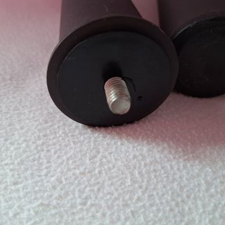 6 Patas de cama  metálicas de somier 135cm. 27cm